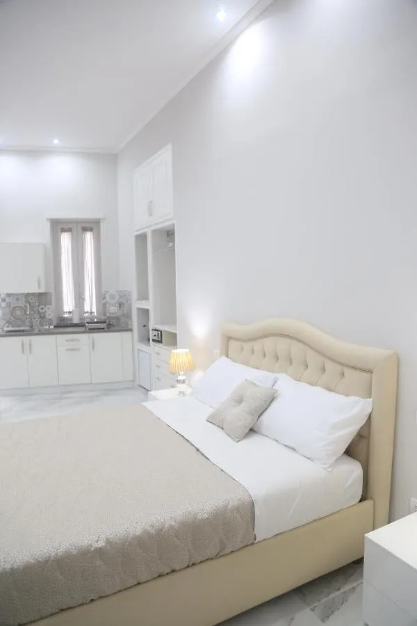 Opera Home Napoli Italia