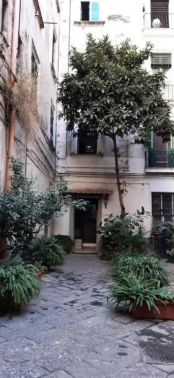 Bed & Breakfast Opera Home Napoli Italia